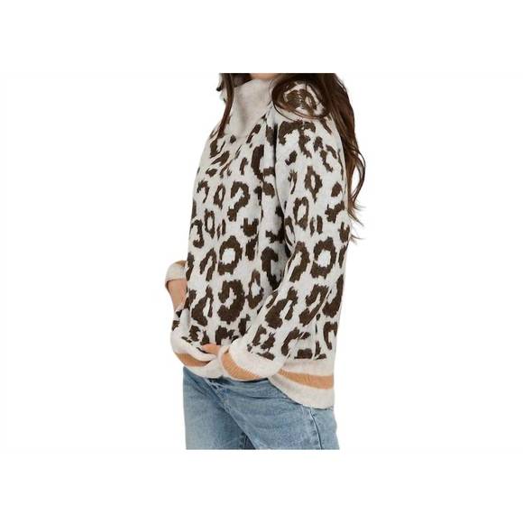 NEW RD STYLE leopard print pullover with trim in beige - Picture 2 of 3